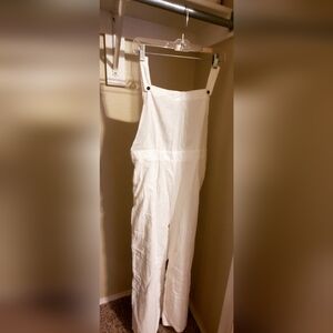 Womens White Overalls. SZ M (Check Measurements)